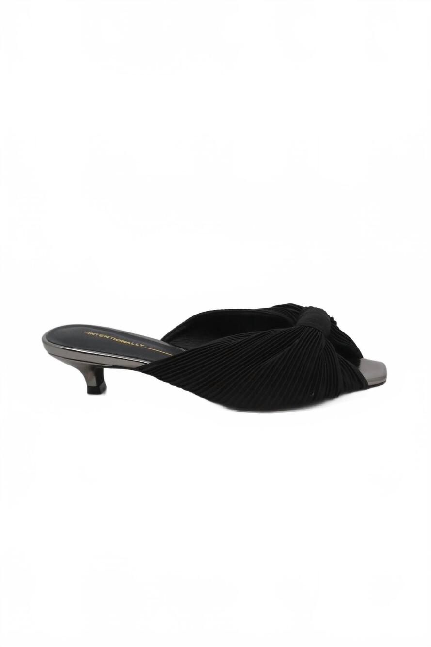 NEW INTENTIONALLY BLANK women's curfew leather kitten heel in black